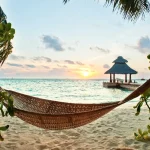 Seasonal Bliss: Reisezeit Guides für Japans Schönheit und die Ruhe der Malediven